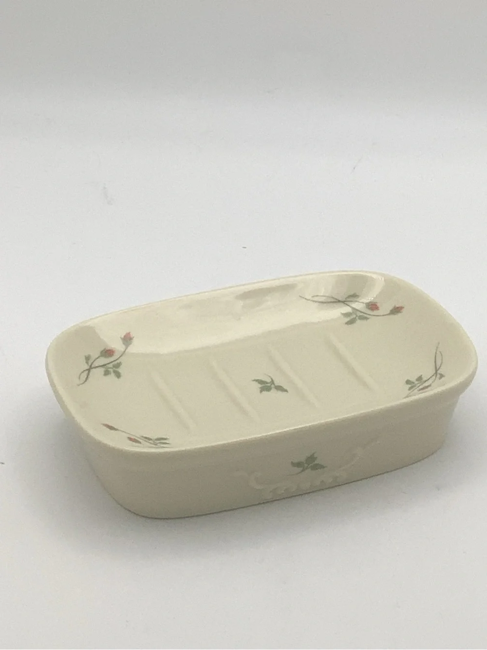 Lenox Cream Rose Manor Soap Dish with Pink Rosebuds